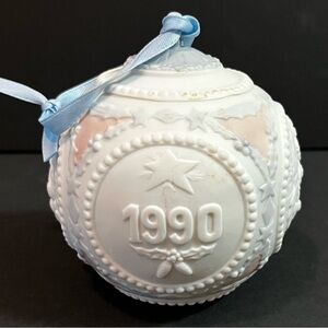 Lladro 1990 Christmas Ornament Porcelain Children White Pink Blue Pastel Holiday